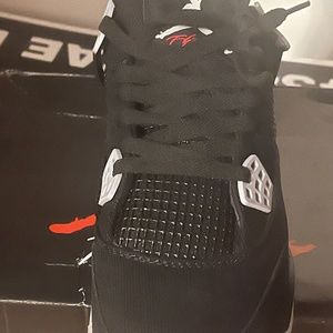 Air Jordan 4 Retro